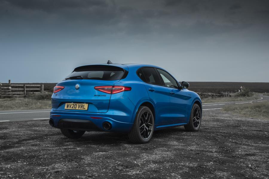  Alfa Romeo Stelvio Veloce (949) 2020 года  (UK) (фото 15 из 40)